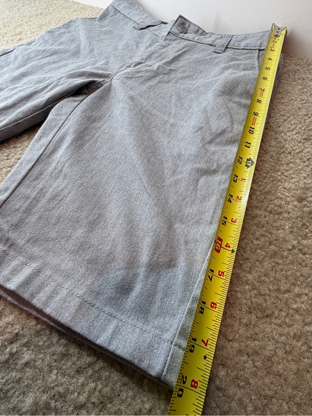 Volcom Men's Gray Chino Shorts Flat Front 10" Inseam Slash Pockets 28